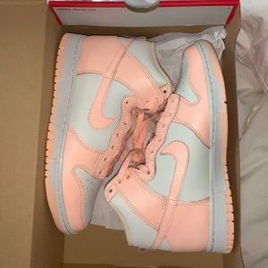 WOMEN’S NIKE DUNK HIGH